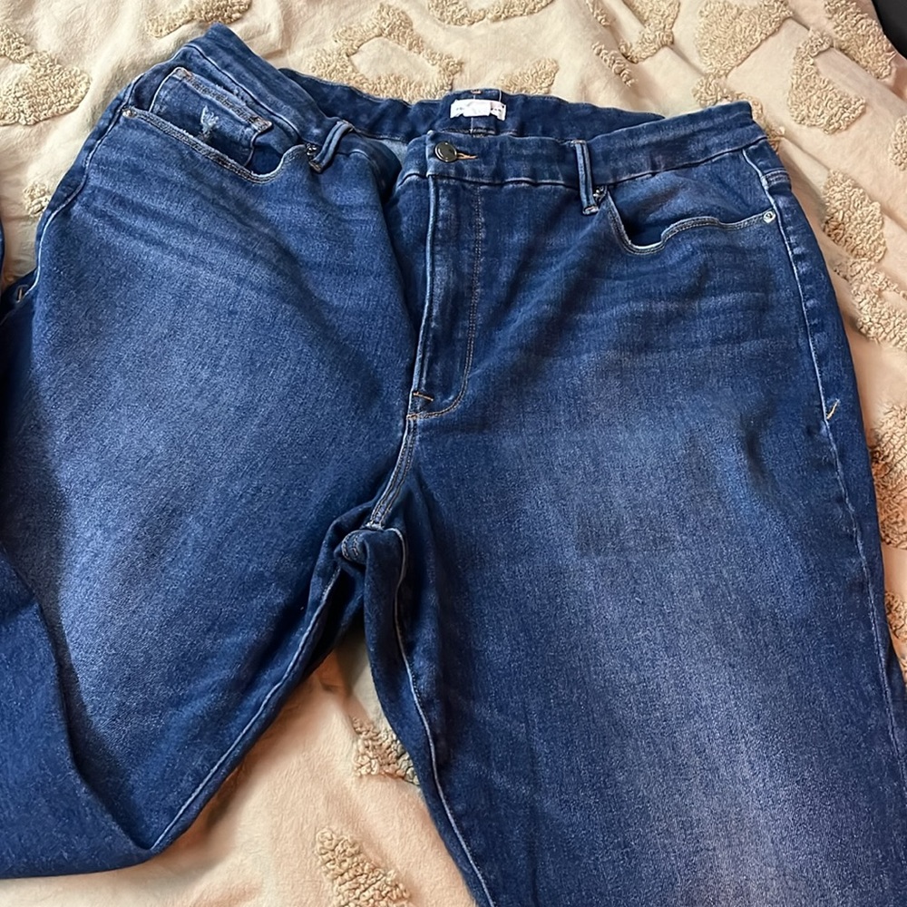 Good American flare jeans - Picture 3 of 9